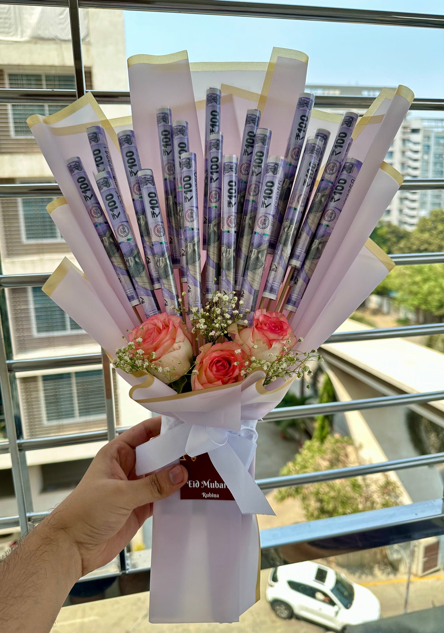Elegantly rolled money bouquet
